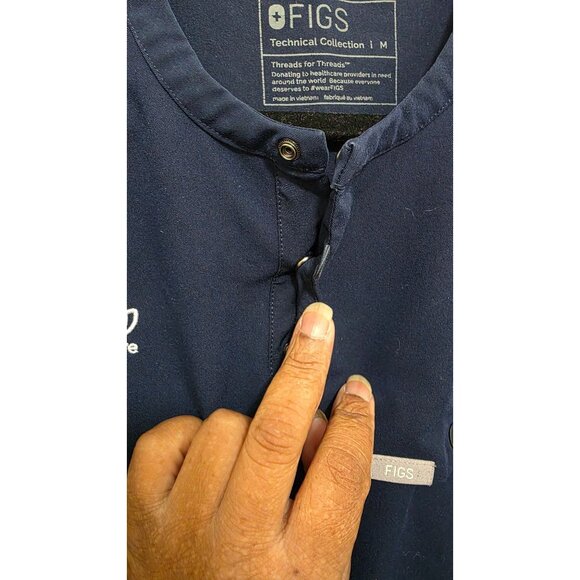 Figs Navy Blue Men's Scrub Top Aya Healthcare Logo Short Sleeve Size M Lightweig - Picture 7 of 8